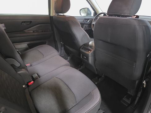 Used 2025 Nissan Pathfinder SV FWD image 11