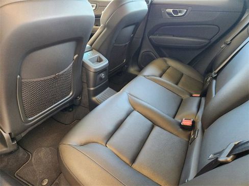 Certified 2025 Volvo XC60 T8 Core w/ Protection Package Premier image 31