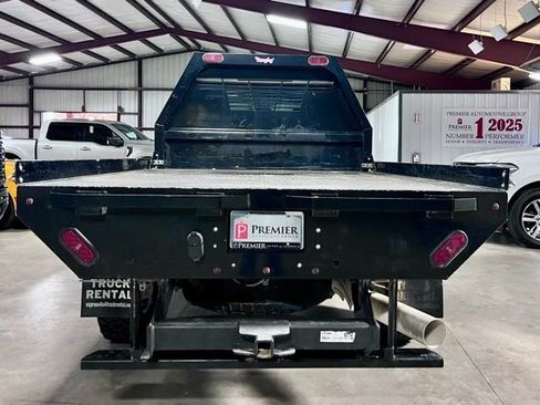 Used 2024 Chevrolet Silverado 2500 LT w/ Convenience Package image 3