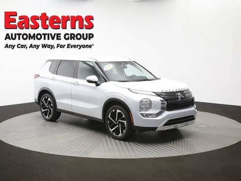 Used 2024 Mitsubishi Outlander SE AWD/4WD image 48