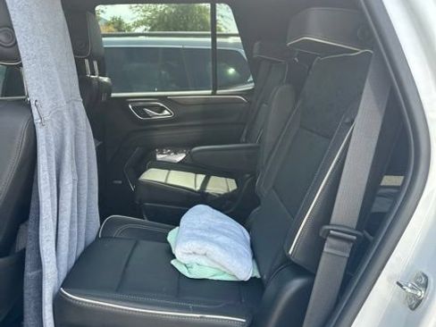 Used 2024 Chevrolet Tahoe Premier w/ Premium Package AWD/4WD image 7