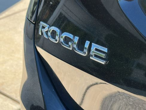 Used 2016 Nissan Rogue SL w/ SL Premium Package AWD/4WD image 10