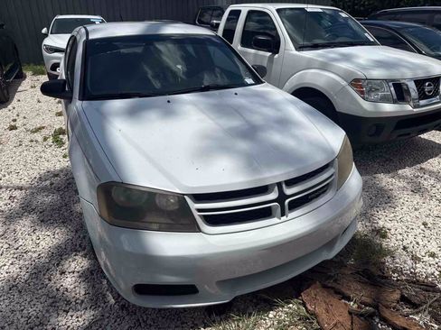 Used 2014 Dodge Avenger SE w/ Rallye Appearance Group FWD image 2