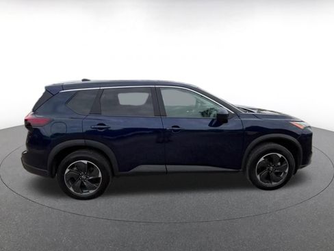 Used 2025 Nissan Rogue SV FWD image 16
