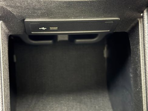 Used 2021 Mercedes-Benz GLE 350 w/ Premium Package image 36