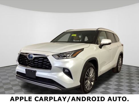 Used 2022 Toyota Highlander Platinum image 2