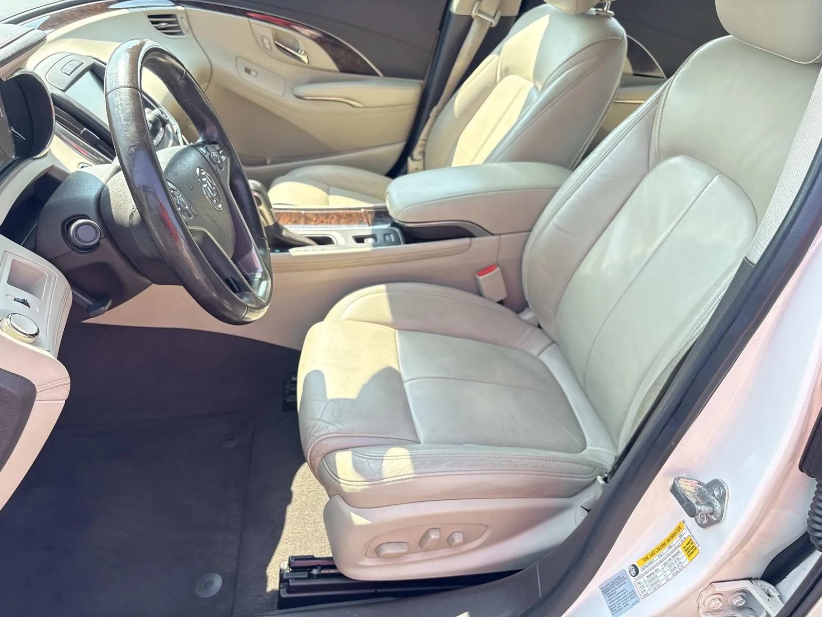 Used 2014 Buick LaCrosse Leather FWD image 23