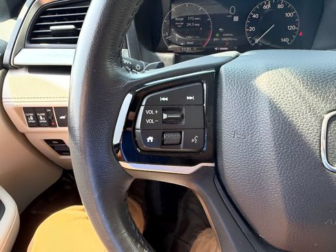 Used 2025 Honda Odyssey EX-L image 21