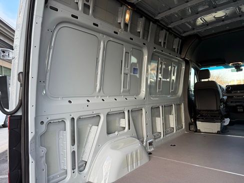 New 2025 Mercedes-Benz Sprinter 2500 image 12