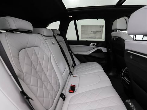 New 2026 BMW X5 xDrive40i w/ M Sport Package AWD/4WD image 27