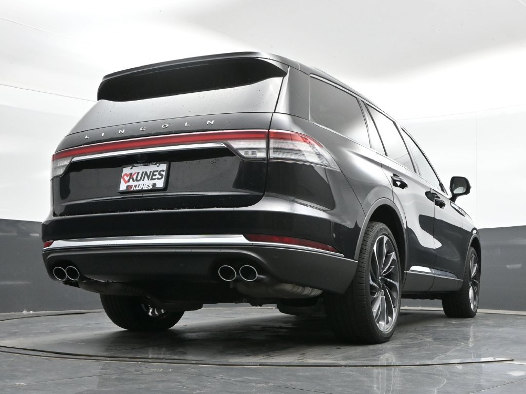 Used 2022 Lincoln Aviator Reserve w/ Equipment Group 201A AWD/4WD image 42