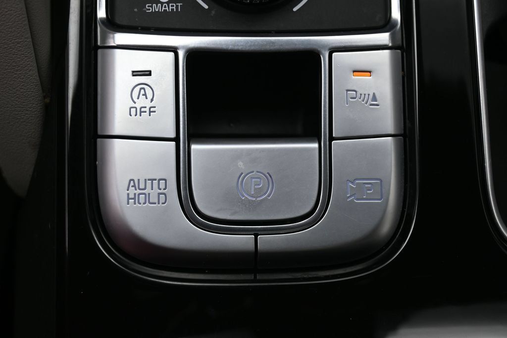 Used 2025 Kia Telluride SX w/ SX Captain's Chair Package AWD/4WD image 32