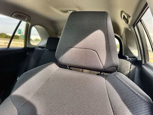Used 2021 Toyota RAV4 LE w/ Carpet Mat Package (TMS) FWD image 25
