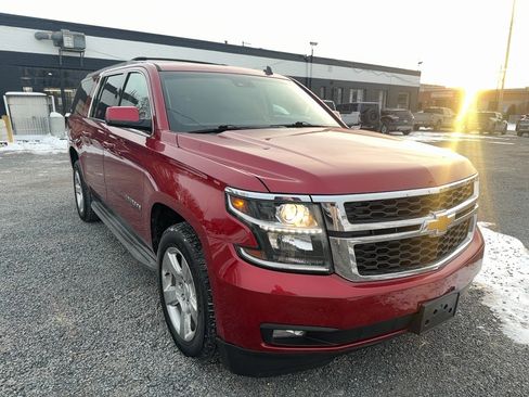 Used 2015 Chevrolet Suburban LT image 6
