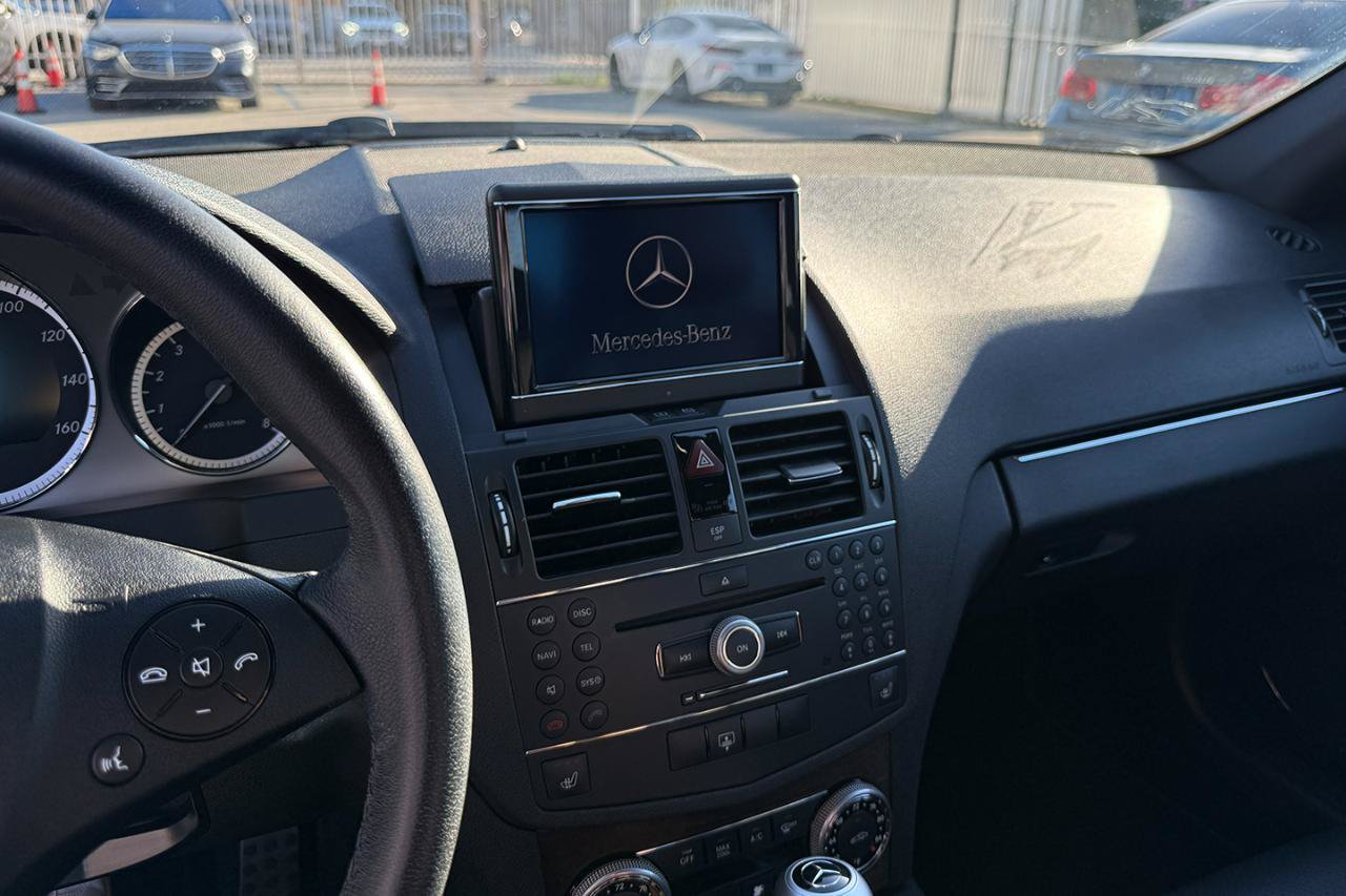 Used 2009 Mercedes-Benz C 350 Sport image 14