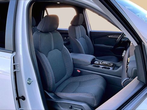 Used 2023 Honda Pilot Sport image 22