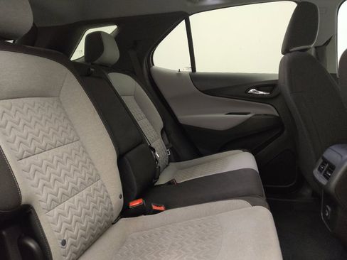 Used 2022 Chevrolet Equinox LS w/ LS Convenience Package FWD image 19