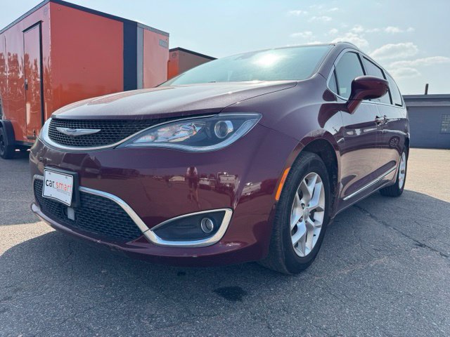 Used 2020 Chrysler Pacifica Touring-L Plus w/ Tire & Wheel Group FWD image 3