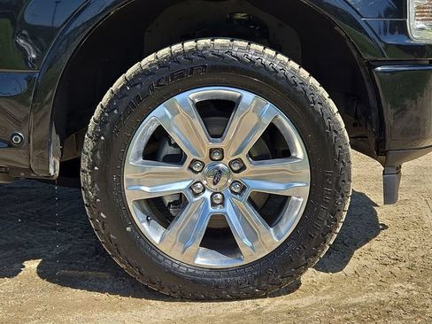 Used 2018 Ford F150 Platinum w/ Equipment Group 701A Luxury AWD/4WD image 29