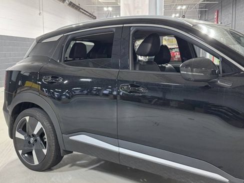 Used 2025 Nissan Kicks SR AWD/4WD image 4