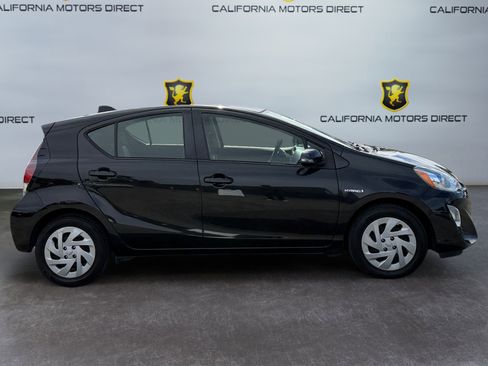 Used 2016 Toyota Prius C Two image 6