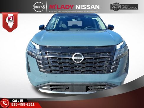 New 2026 Nissan Pathfinder Platinum image 2