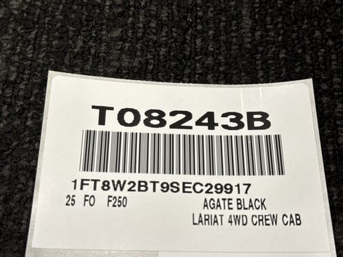 Used 2025 Ford F250 Lariat w/ Chrome Package image 35