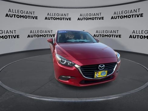 Used 2017 MAZDA MAZDA3 Touring FWD image 5