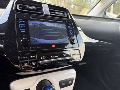 Used 2016 Toyota Prius Four w/ Advanced Technology Package image 48