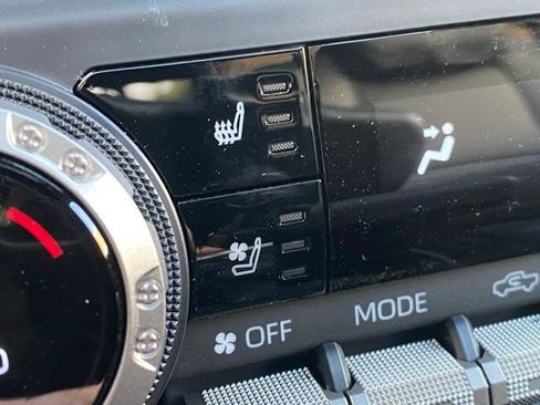 Used 2026 Toyota Tacoma TRD Off-Road w/ TRD Off Road Premium Package image 21