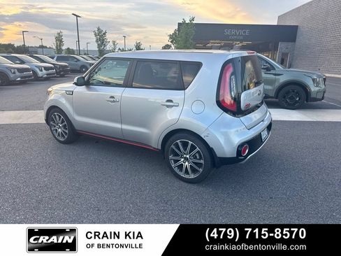 Used 2019 Kia Soul ! FWD image 3