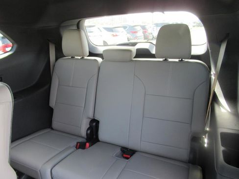 Used 2024 GMC Acadia Elevation w/ Luxury Package image 30