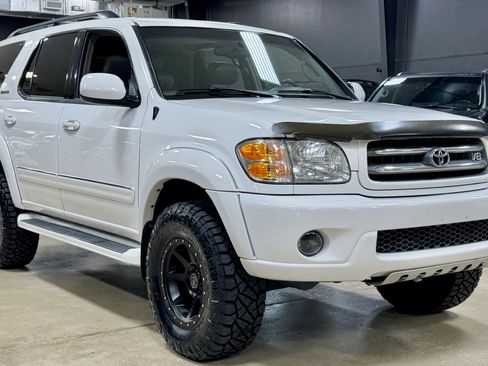 Used 2004 Toyota Sequoia Limited AWD/4WD image 3
