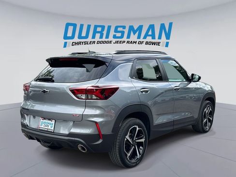 Used 2023 Chevrolet TrailBlazer RS FWD image 2
