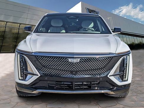 New 2026 Cadillac Lyriq Luxury image 8