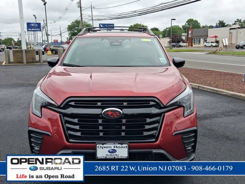 Used 2024 Subaru Ascent Onyx Edition AWD/4WD image 2