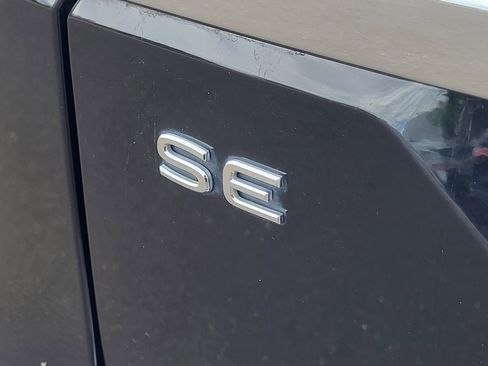 Used 2024 Volkswagen Atlas SE FWD image 9