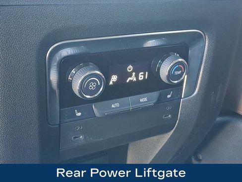 Used 2025 Chevrolet Tahoe High Country AWD/4WD image 24
