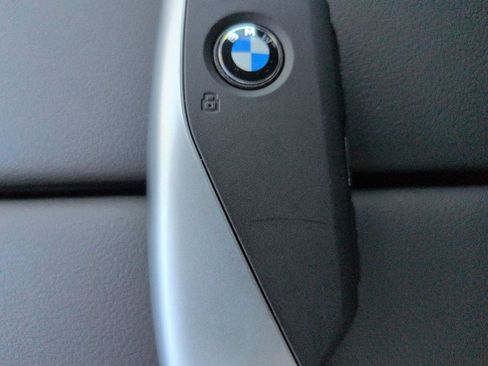 New 2026 BMW X5 xDrive40i w/ M Sport Package AWD/4WD image 30