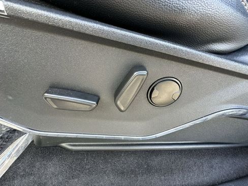 Used 2023 Ford F150 Lariat w/ Max Trailer Tow Package image 14