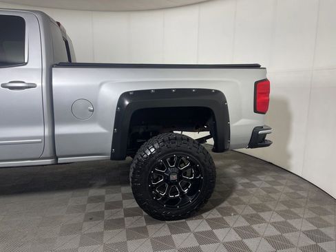 Used 2017 Chevrolet Silverado 1500 LT w/ LPO, Black Pack AWD/4WD image 5