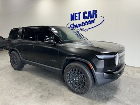 Used 2026 Rivian R1S Premium AWD/4WD image 2