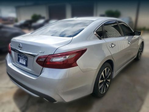 Used 2018 Nissan Altima 2.5 SV FWD image 13