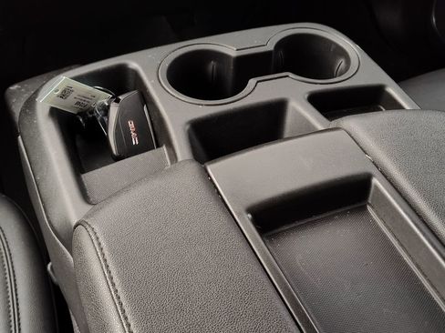 Used 2025 GMC Sierra 1500 SLT image 28