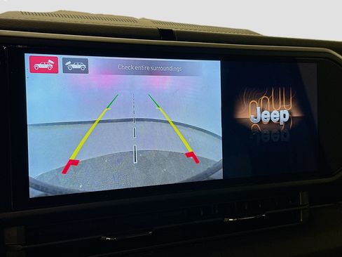 Used 2024 Jeep Wrangler Unlimited Sahara w/ Technology Group AWD/4WD image 23
