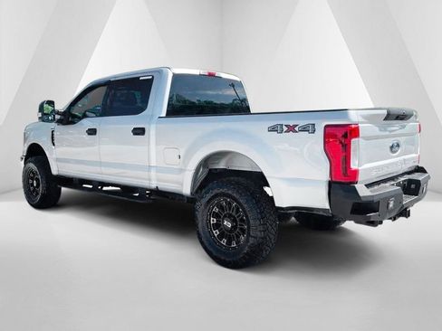 Used 2019 Ford F250 XLT w/ Snow Plow Prep Package AWD/4WD image 5