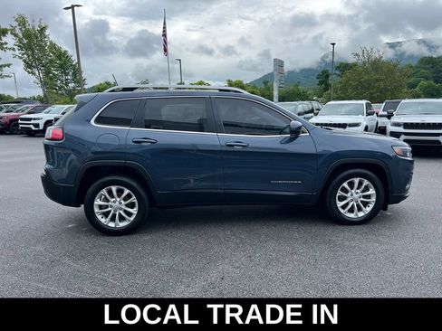 Used 2019 Jeep Cherokee Latitude w/ Popular Appearance Group FWD image 3