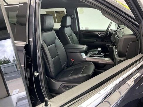 Used 2024 Chevrolet Silverado 1500 LTZ w/ LTZ Convenience Package II AWD/4WD image 6