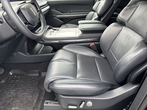 Used 2025 Lincoln Navigator Reserve w/ Jet Appearance Package AWD/4WD image 9