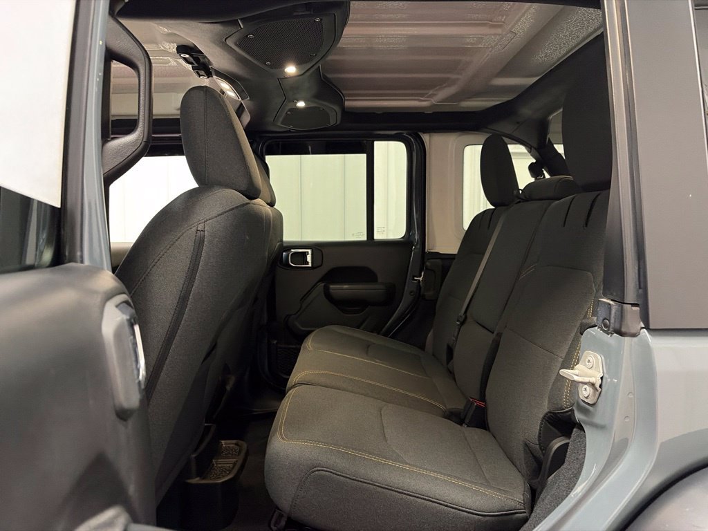 Used 2024 Jeep Wrangler Unlimited AWD/4WD image 15